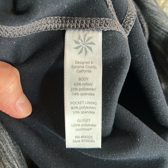 Athleta Chaturanga to town midrise leggings 27” inseam Space dye gray sz S. EUC - Picture 8 of 8